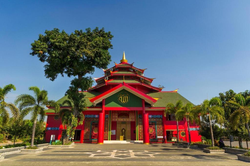 Grand Hotel Surabaya Eksteriør bilde